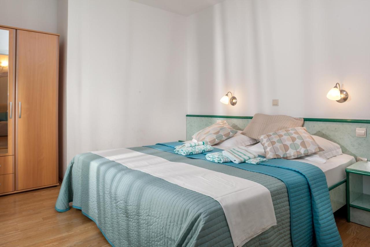 Apartments Leut 80M From The Sea Podgora Pokoj fotografie