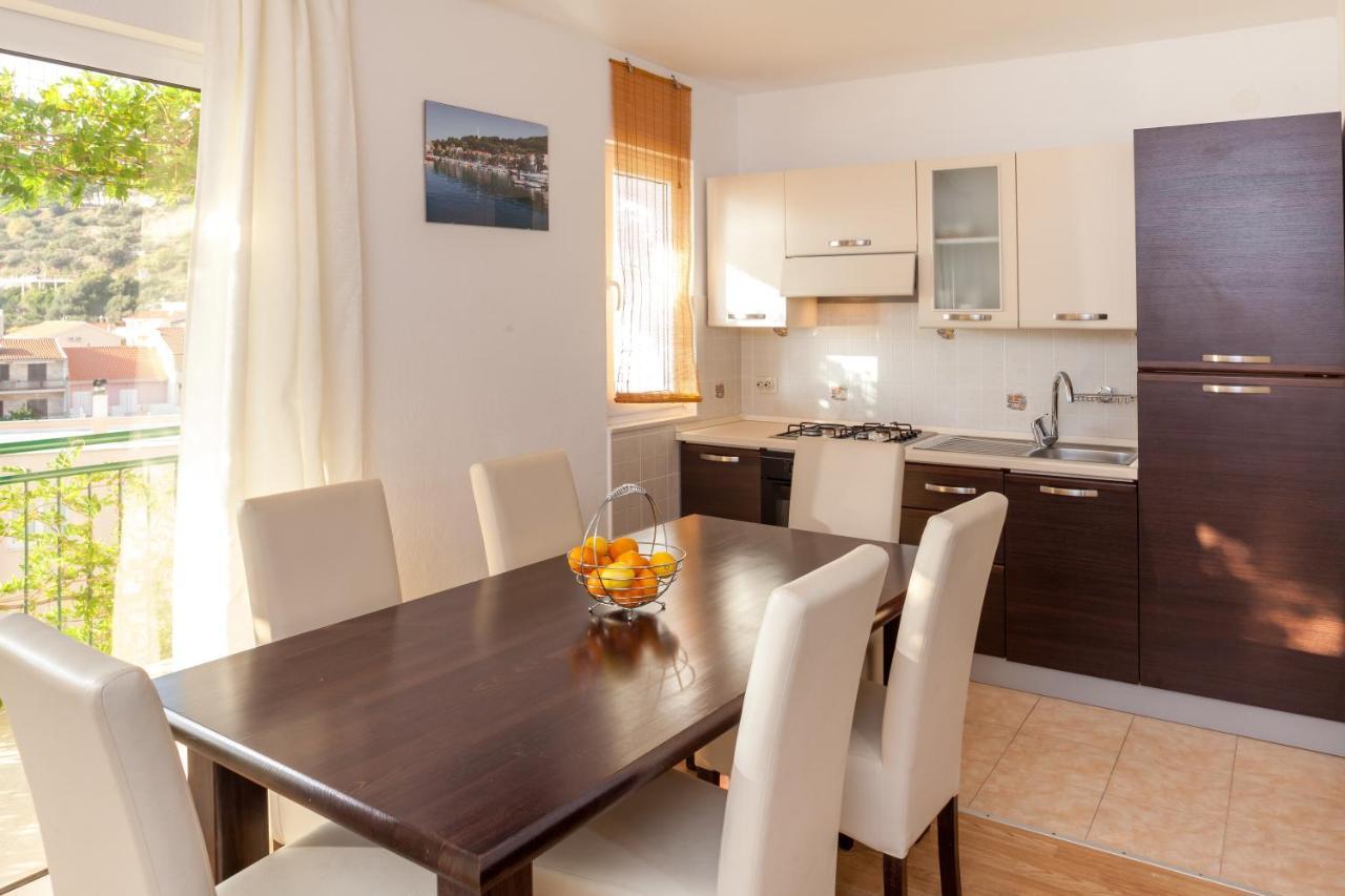 Apartments Leut 80M From The Sea Podgora Pokoj fotografie