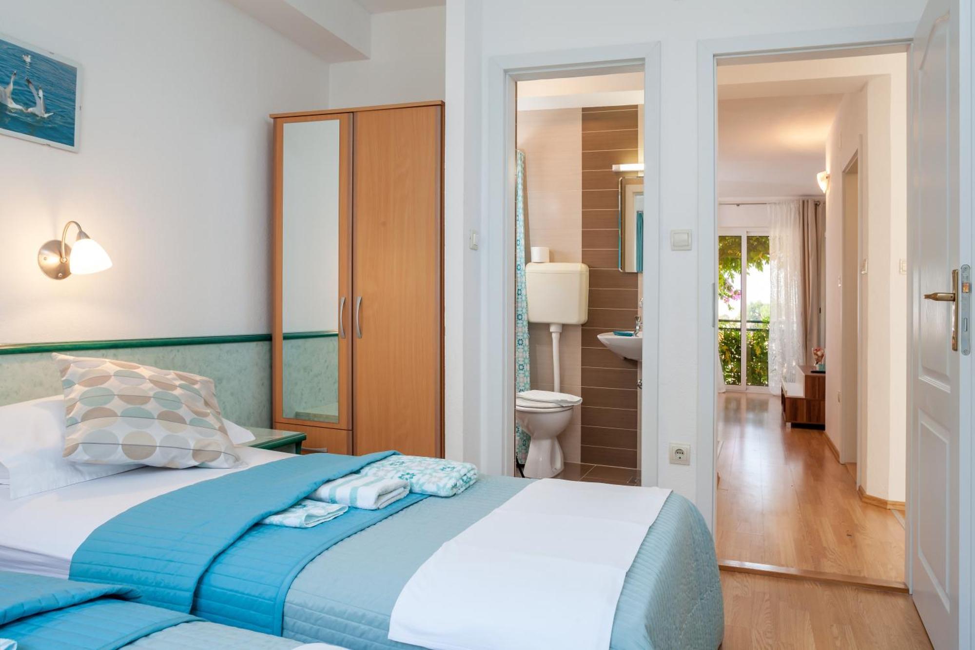 Apartments Leut 80M From The Sea Podgora Pokoj fotografie