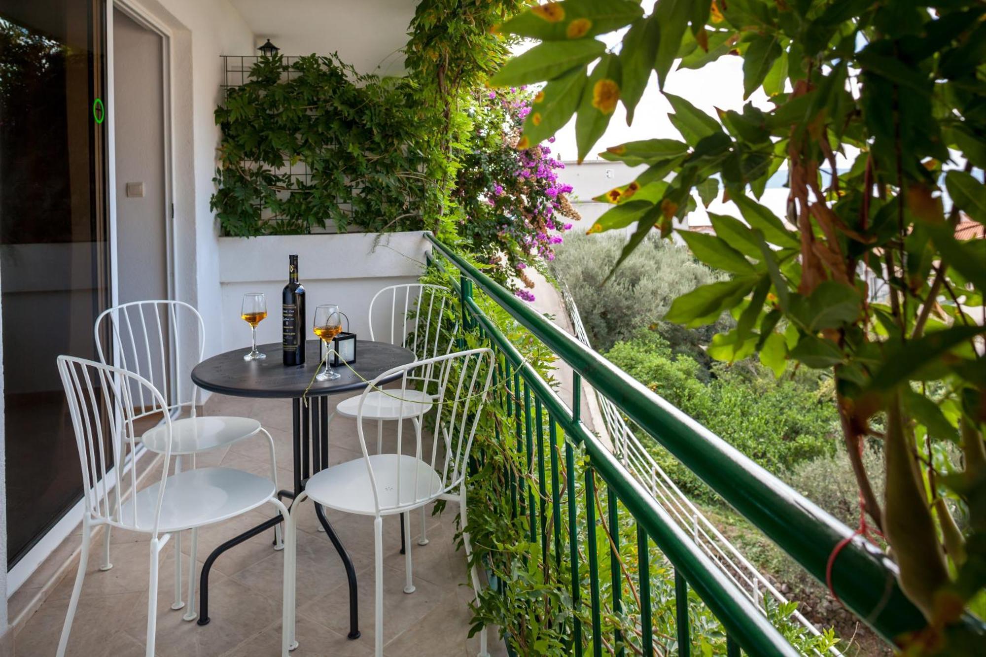 Apartments Leut 80M From The Sea Podgora Pokoj fotografie